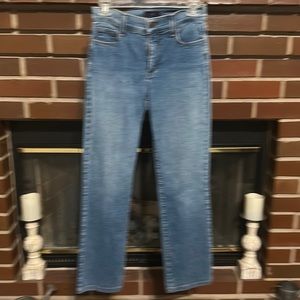 Not your daughters jeans boot cut size 4      c 08